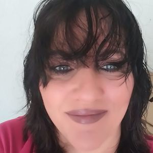 Meet your Posher, Mona-d